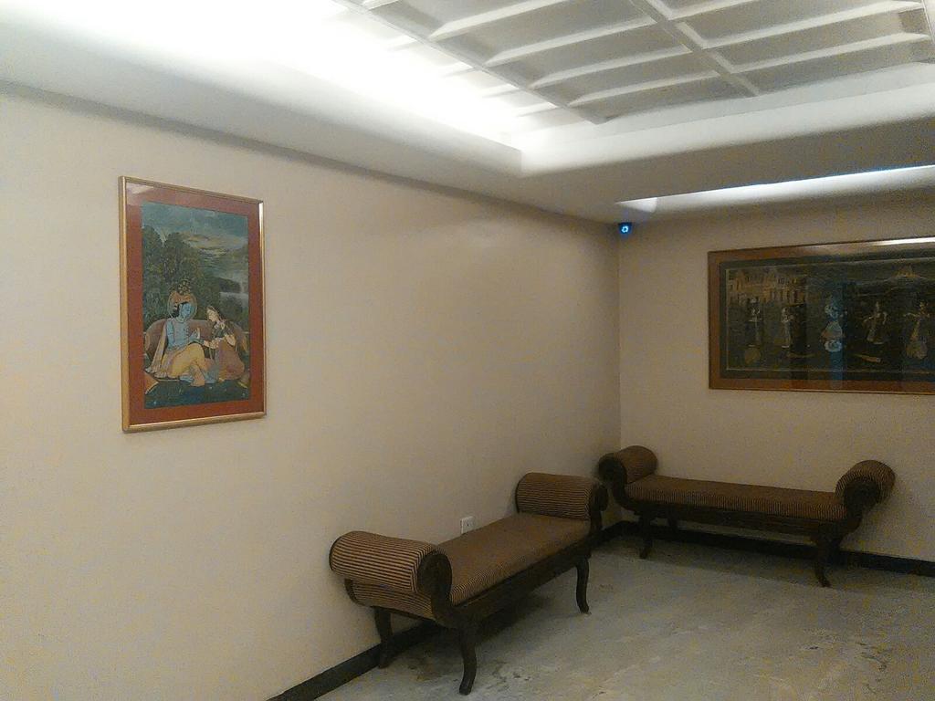 The Woods Manor Mg Road Hotel Kochi Luaran gambar